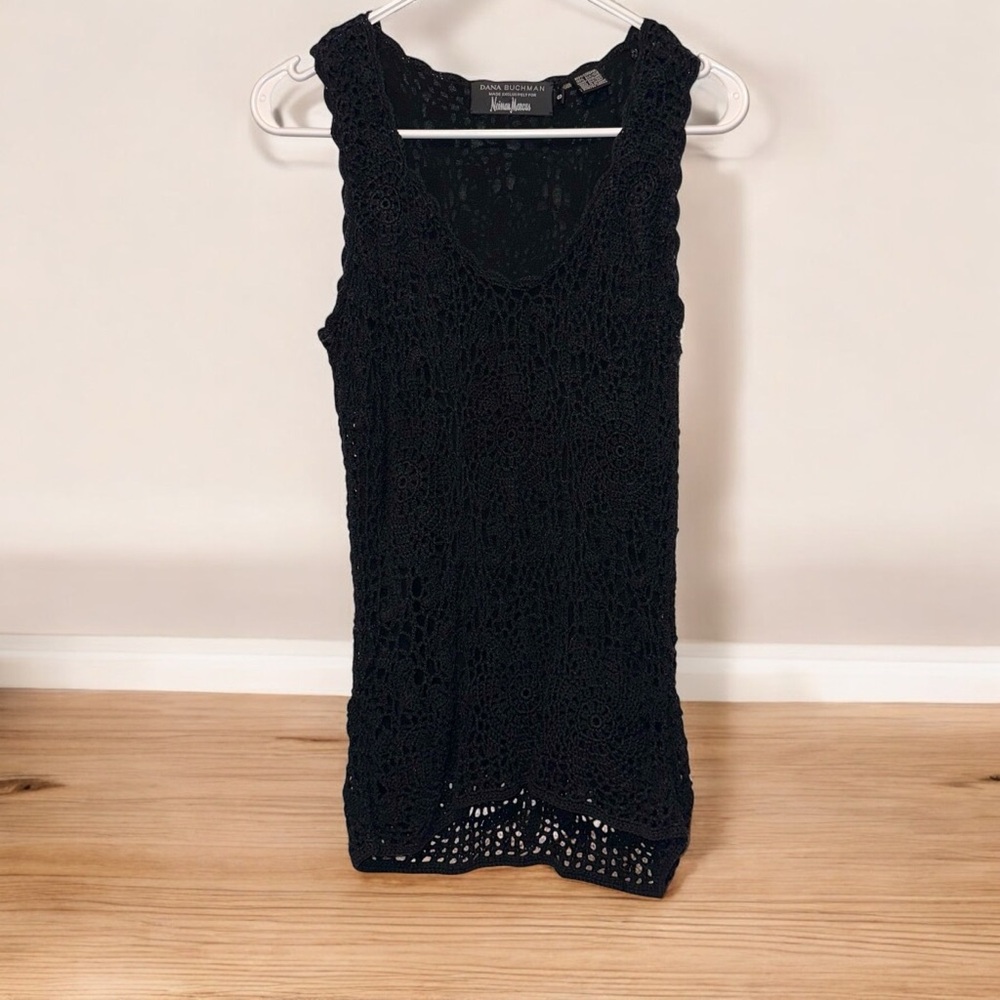 DANA BUCHMAN 100% Silk Black Lace Crochet Casual Sleeveless Top Lined Women’s S